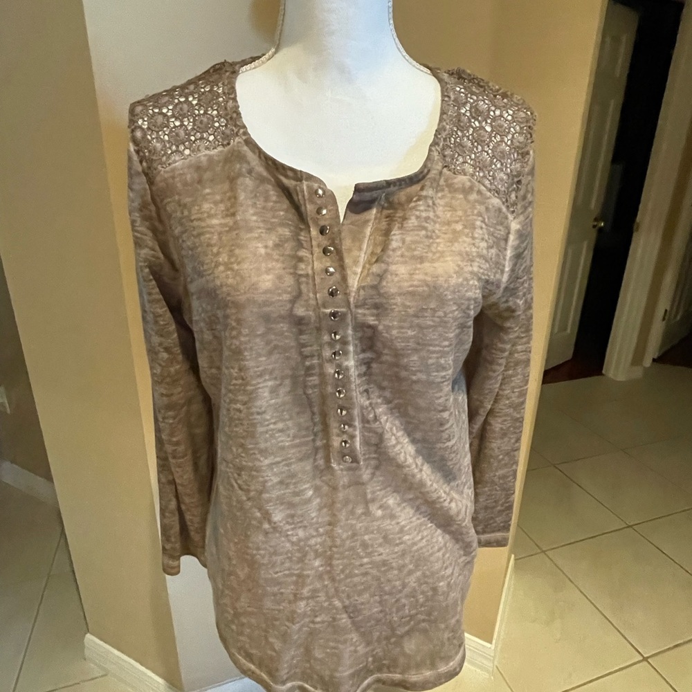Venus Henley Top